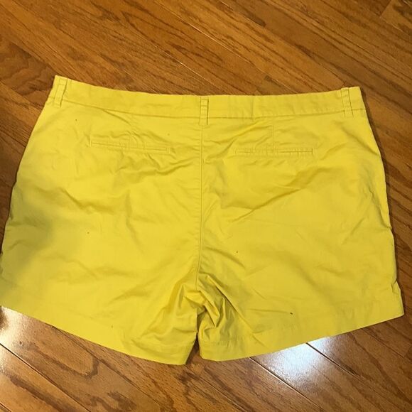 Old Navy size 22 mid rise mustard color shorts - Picture 2 of 8